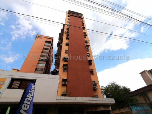 Rent-a-house Vende Bello Apartamento, Centro De Maracay, Estado Aragua, 23-6605 Gf.