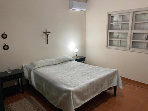 Casa De 3 Quartos, Sendo 1 Suite E 2 Quartos C Banheiro