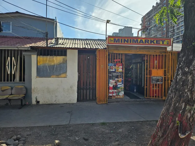 Imagen 2 de 3 de Inversionistas Casa Y Local / Nicasio Retamales Est Central