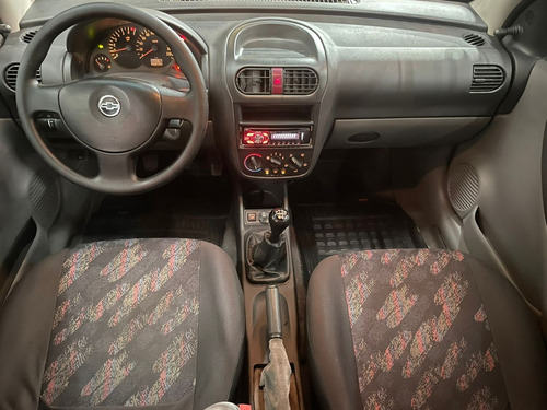 Imagem 9 de 9 de Chevrolet Corsa 1.8 2004