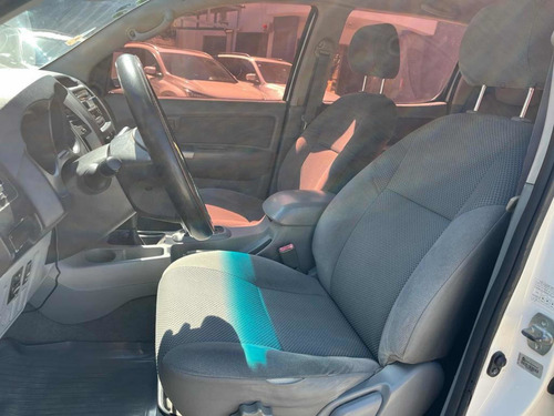 Imagen 6 de 15 de Toyota Hilux .