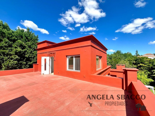 Excelente Casa En San Joaquín.