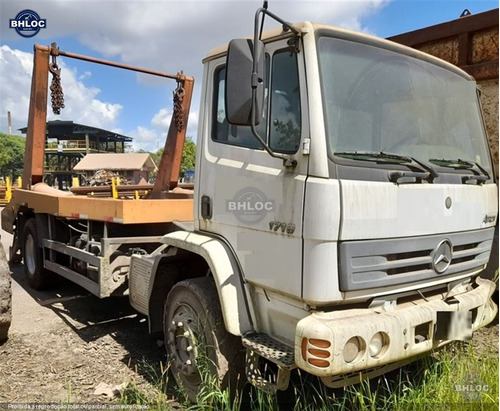 Caminhão Mercedes-benz Atron 1719 2p (diesel)(e5) Ref.229365