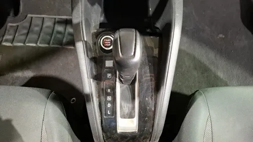 Nissan Versa 1.6 Sense Cvt