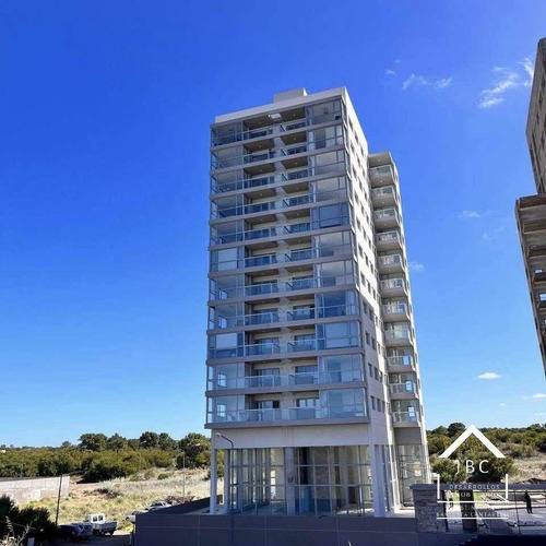 Imagen 1 de 20 de Venta Departamento 2 Dormitorios Frente Al Mar Monte Hermoso. Torres Al Mar.