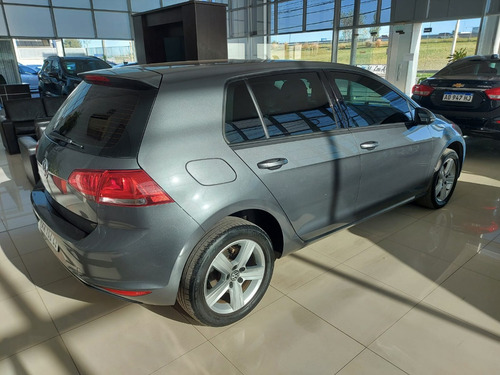 Imagen 6 de 17 de Volkswagen Golf 1,6 Trendline 2017 // 023179