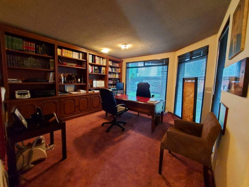 Imagen 15 de 30 de Casa Ubicada En Una Zona Exclusiva Al Sur De La Cdmx Junto Al Bosque De Tlalpan