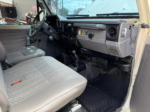 Toyota Fzj 73 Modelo: 1995 Motor: 4.500