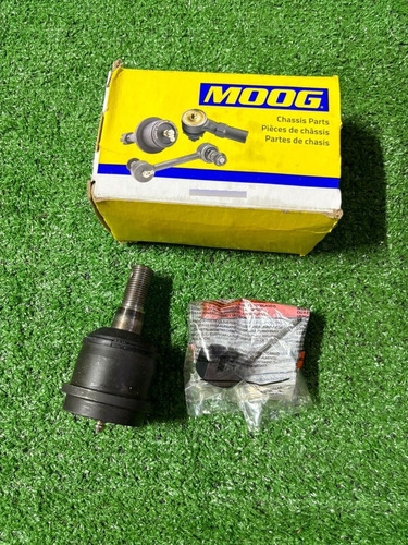 Muñón Superior 4x4 Ram 2500/3500 05/08