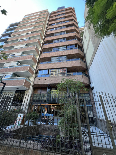 Dueño Alquila. Semipiso Nueva Córdoba. Dos Dormitorio