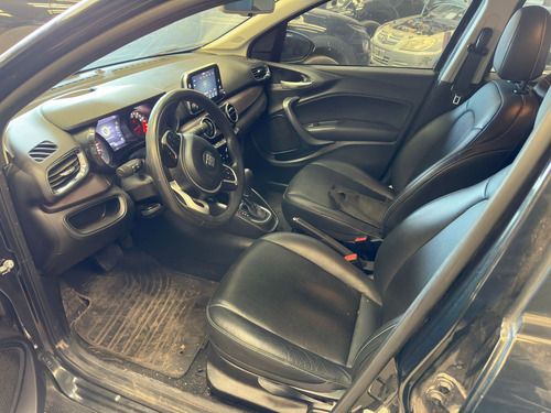 Fiat Cronos Precision 1.8 Automático 2021