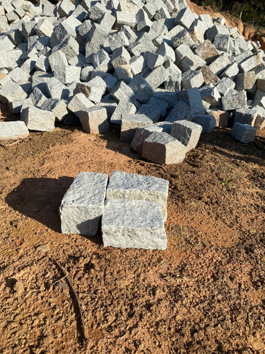 Paralelepípedo De Granito Pedra Gnaise Calçameno Minasgerais