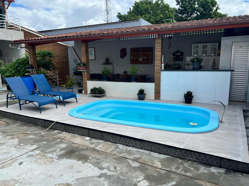 4 Quartos E 4 Banheiros
