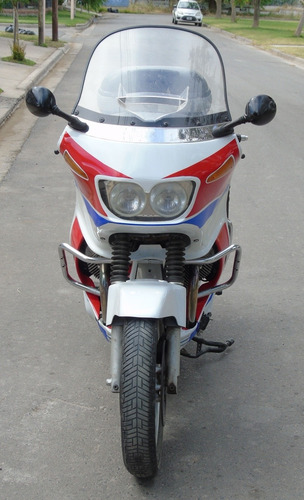 Imagen 4 de 15 de Moto Guzzi T5 1000