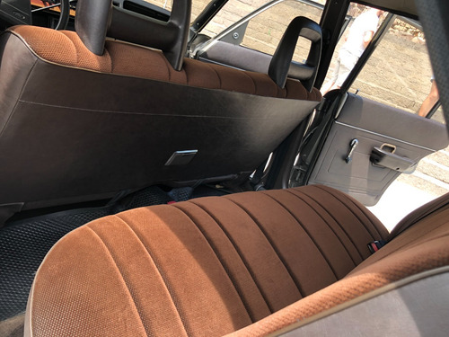 Ford Falcon Deluxe 1983 3.6 Cc Unico