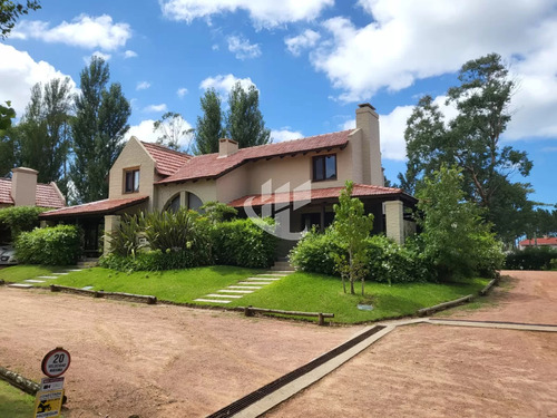 Casa, Alquiler Anual, 2 Dormitorios, Pinares, Punta Del Este