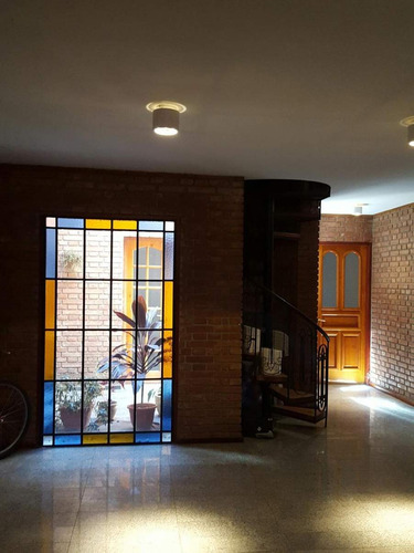 Casa En Venta De 3 Dormitorios, Villa Cabrera, Córdoba, Zona Norte