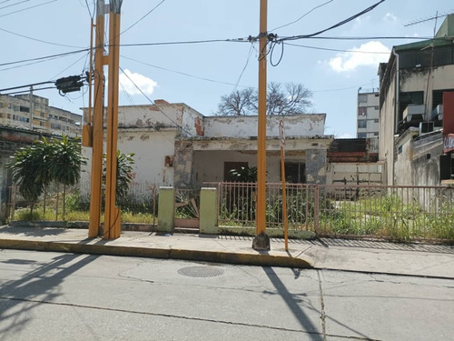 Imagen 1 de 16 de Casa Sector La Ceiba Av. Bolivar Valencia Atc-893 Marisol 04244923040