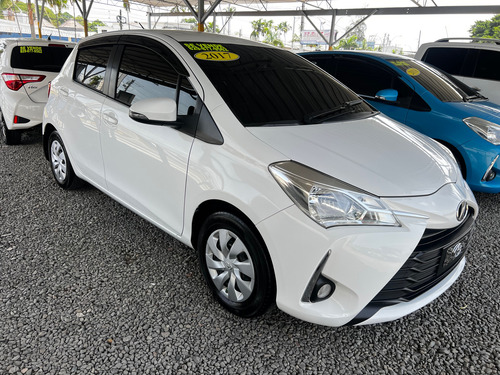 Toyota Vitz 17 Logo Yaris Fit Corolla Civic Demio Swift K5