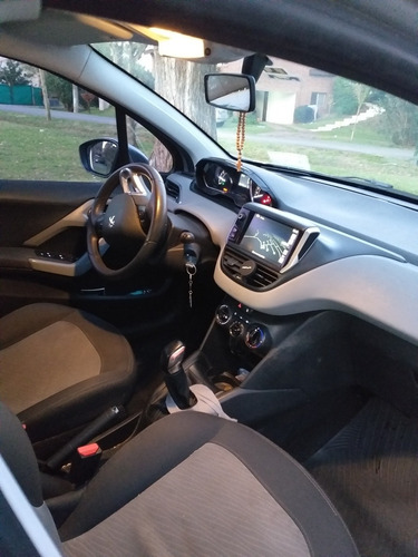 Peugeot 208 1.5 Allure Touchscreen 2013