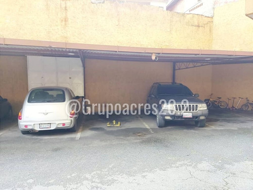 Imagen 14 de 16 de En Venta Amplio Pent House En El Pueblo De San Antonio De Los Altos. Edo. Miranda. Ah.