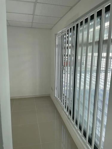 Venta Local 387m2 - Remodelado -flujo - Amplitud - Luminoso.