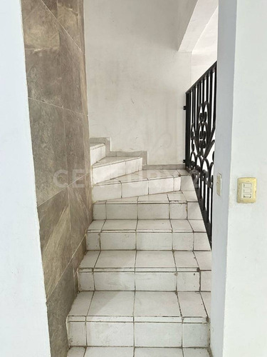 Casa En Venta En Col. Hacienda Los Cantu En Escobedo