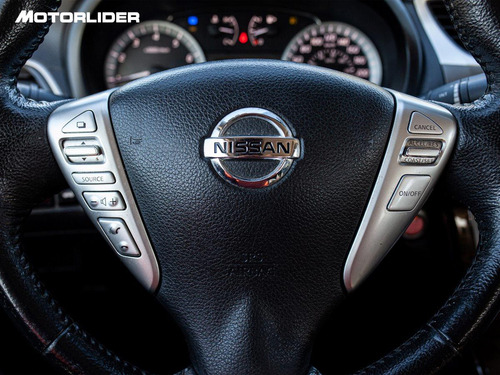 Imagen 17 de 25 de Nissan Sentra Exclusive Cvt Extra Full | Permuta / Financia