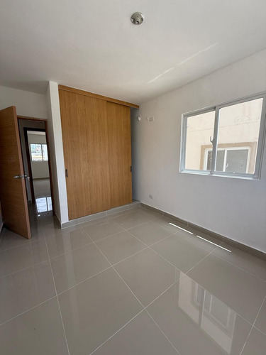 En Alquiler Residencial Desiree Iv, Apto J2 En San Isidro 2do Nivel