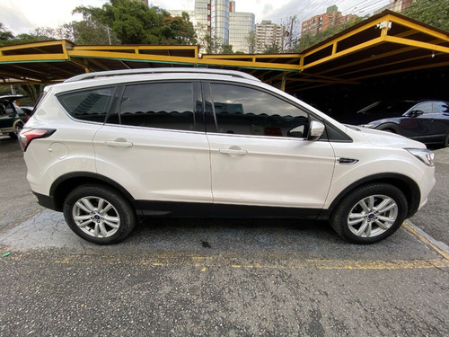 Imagen 8 de 21 de Ford Escape Se Modelo 2018