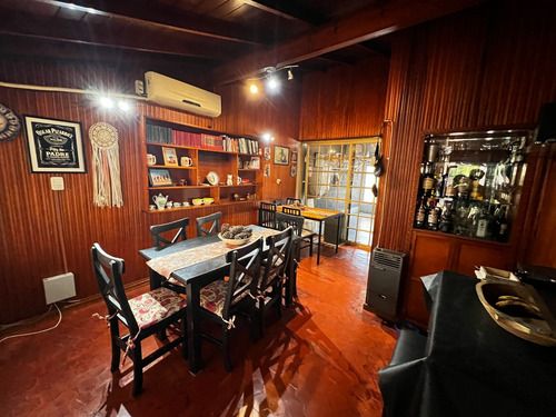 Venta Casa Jardín Parque Parrilla Banfield Permuta