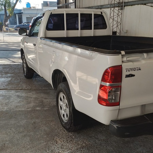 Toyota Hilux Cabina Simple 2.5 Cd Dx Pack 120cv 4x2
