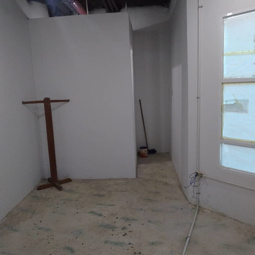 Imagen 4 de 8 de En Venta Local, C.c Puente Real A/ab