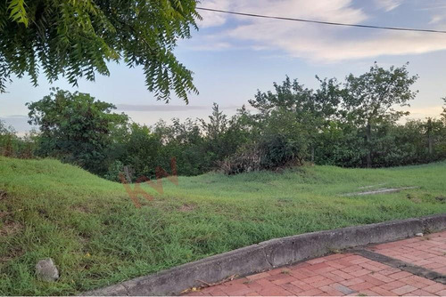 Hermoso Lote Urbano Con Linda Vista Dentro De  Conjunto Cerrado, Girardot Cundinamarca