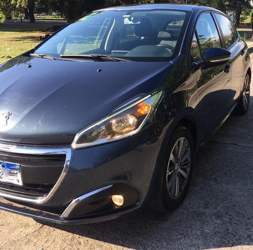 Peugeot 208 Allure 1.6 Touchscreen Res2016