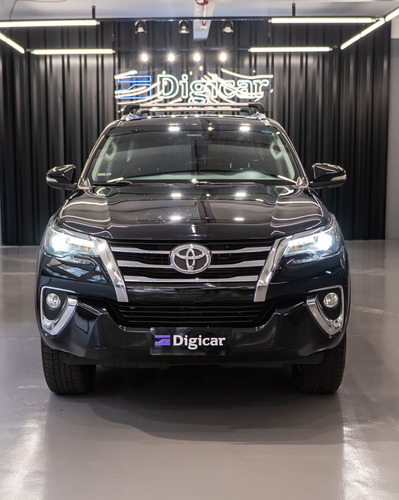 Toyota Hilux SW4 SRX 4x4 2.8 TDI 16V Dies. Aut.