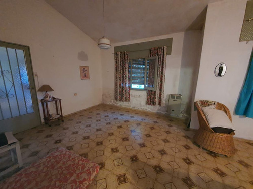 Imagen 7 de 8 de Venta De Casa Con Dpto En Marquez De Sobremonte S/bartolome Jaime Al 500.