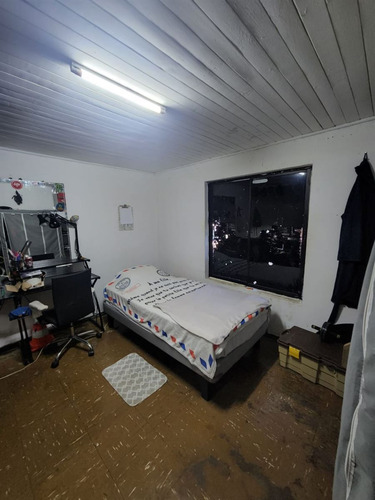 Casa En Venta De 4 Dorm. En Talca