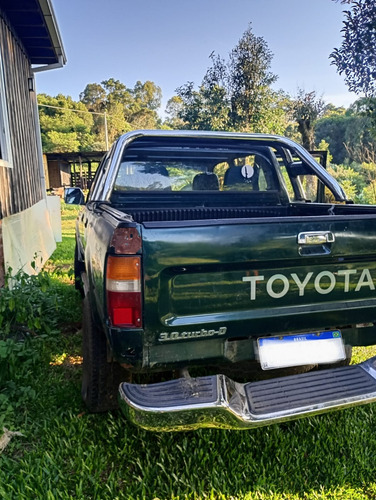 Toyota Hilux 3.0 Srv Cab. Dupla Turbo 4x4 4p