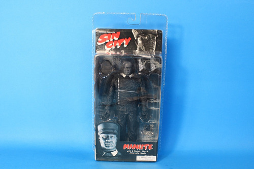 Manute Sin City Neca Blanco Y Negro