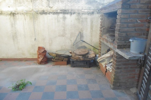 Imagen 18 de 20 de Depto Interno Ubicado En La Planta Baja 2 Ambientes Con Patio Propio Con Parrilla Sobre Avenida 3