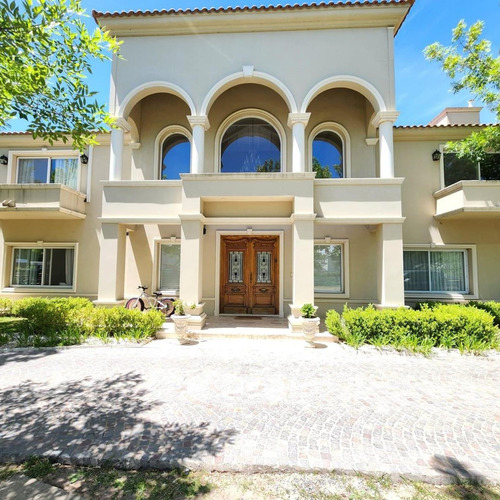 Casa  En Alquiler En La Reserva Cardales, Campana, G.b.a. Zona Norte