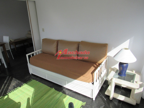 Apto En Venta, 2 Dormitorios, Península, Punta Del Este.