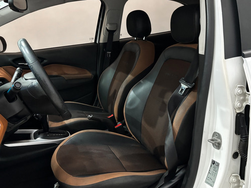 Chevrolet Onix 1.4 MPFI ACTIV 8V FLEX 4P AUTOMÁTICO