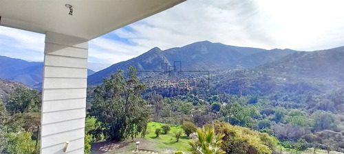Casa En Venta De 6 Dorm. En Olmué
