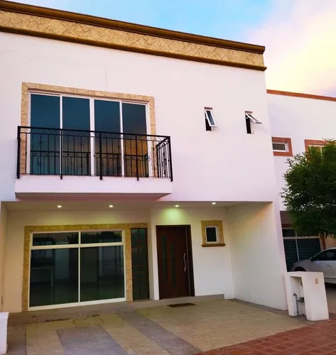 Casa En Venta Maderas Residencial Celaya