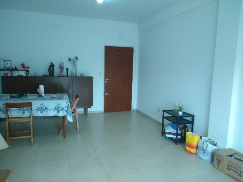 Imagen 4 de 13 de Semipiso En Venta En Moron Sur