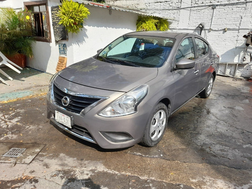 Imagen 1 de 11 de Nissan Versa 2016