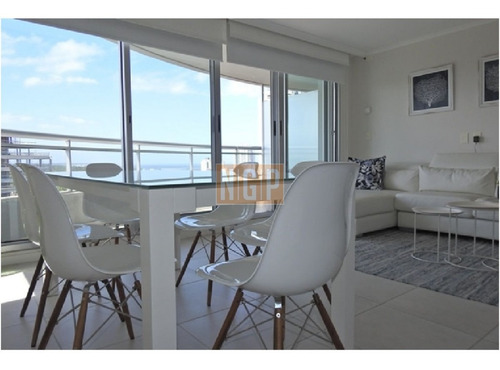 Imagen 12 de 30 de En Exclusividad Departamento De Metraje De 2 Dormitorios Transformado En Loft Roosevelt, Punta Del Este Piso Alto Con Vista Al Mar!