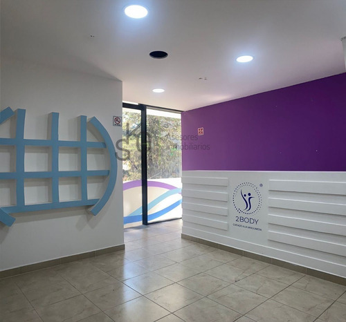 Local En Av. De Las Fuentes, Lomas De Tecamachalco